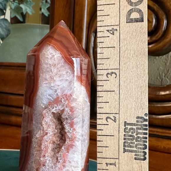 Carnelian tower with open quartz druzy - Picture 6 of 7